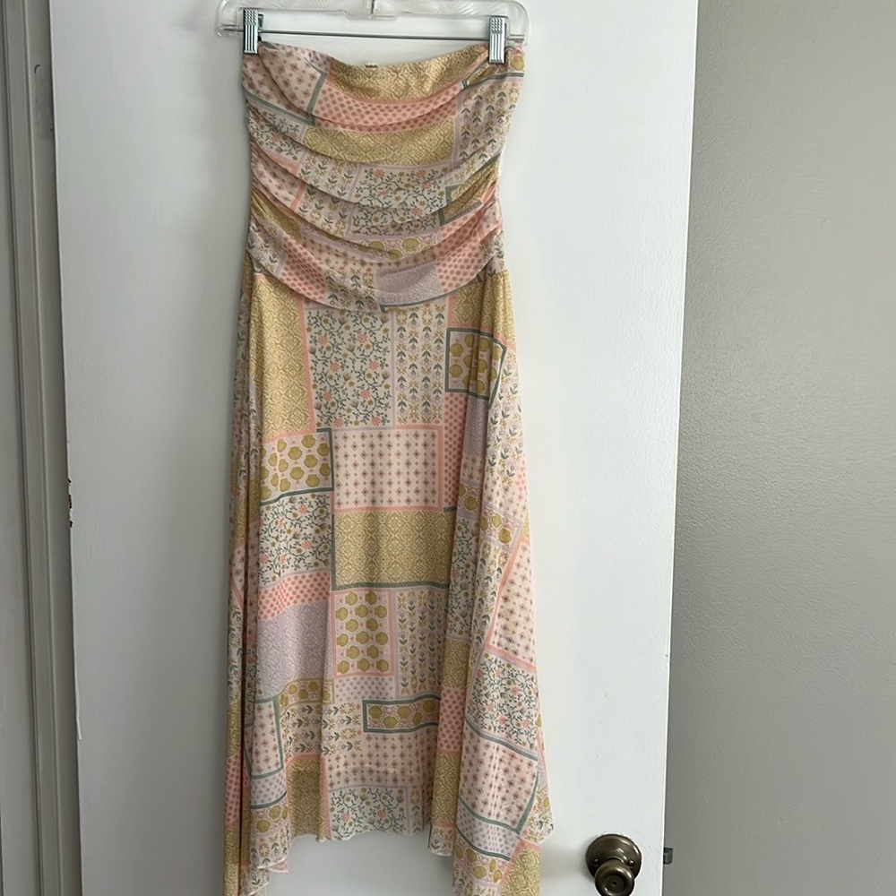 Strapless flowy dress